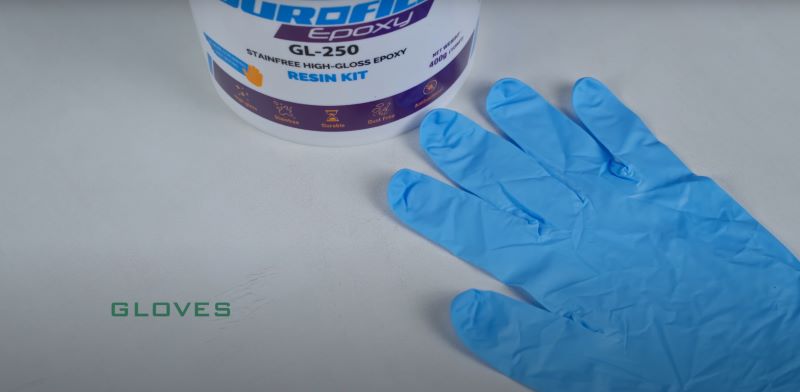 gloves for applying glass epoxy